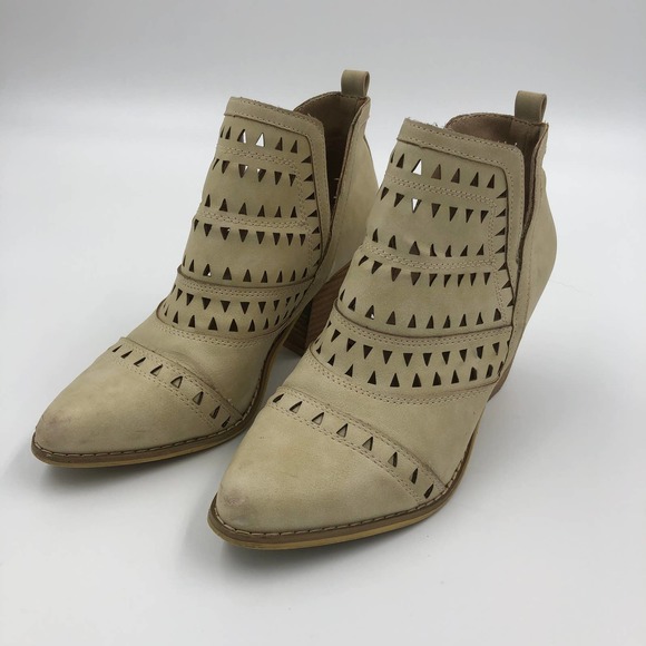 Mi.iM Shoes - Mi.iM Ankle Booties Ivory Laser Cutout Boot Size 8